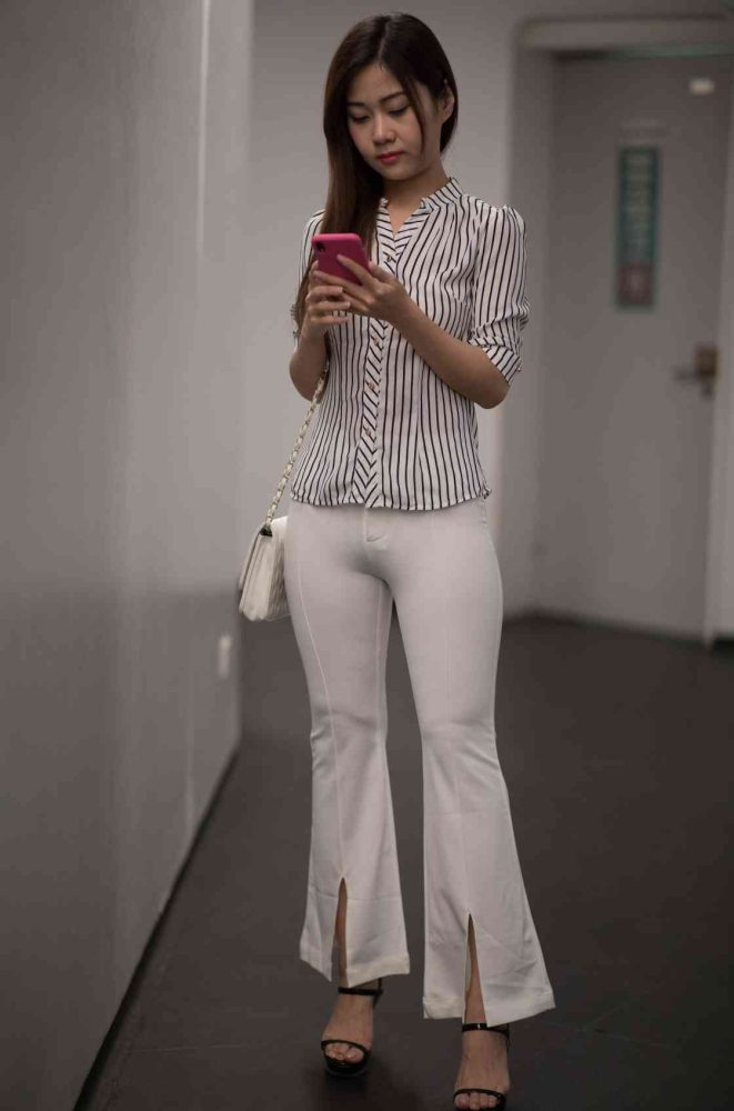 逛书店的白色紧身裤女孩【450P】04040-猫爪图