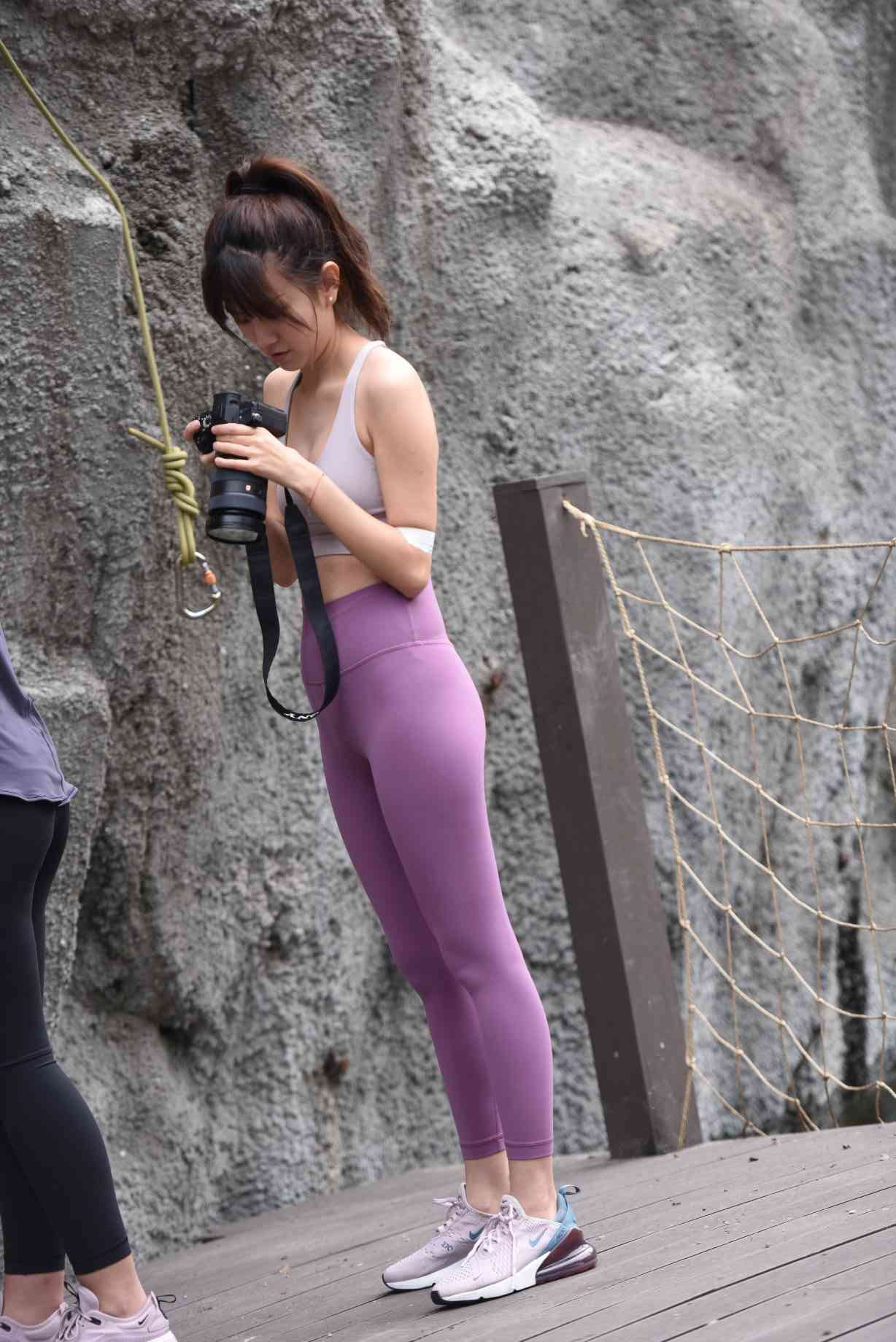 图片[1]-香芋色瑜伽裤高马尾女孩【111P】04039-好看哟