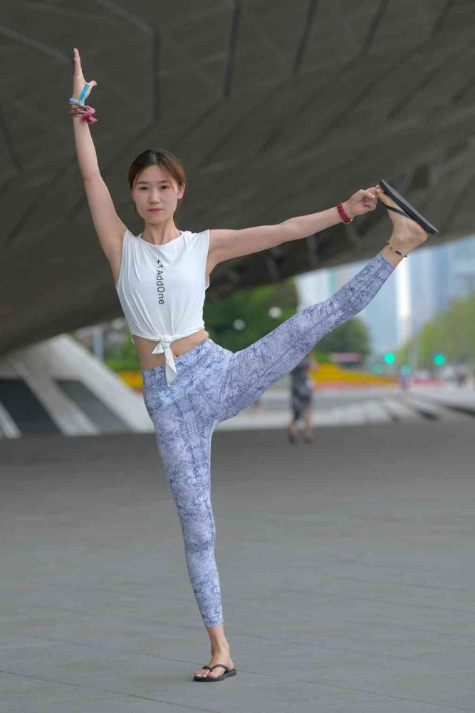 表演瑜伽的女孩【176P】04017-猫爪图