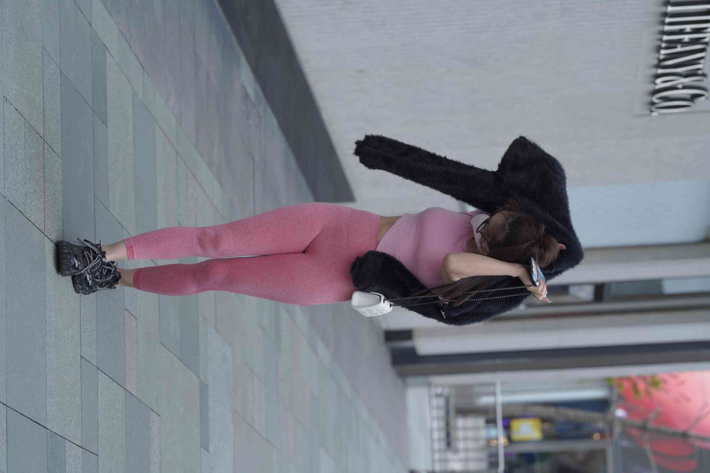 图片[2]-粉红色瑜伽裤的眼镜妹妹【93P】04019-好看哟