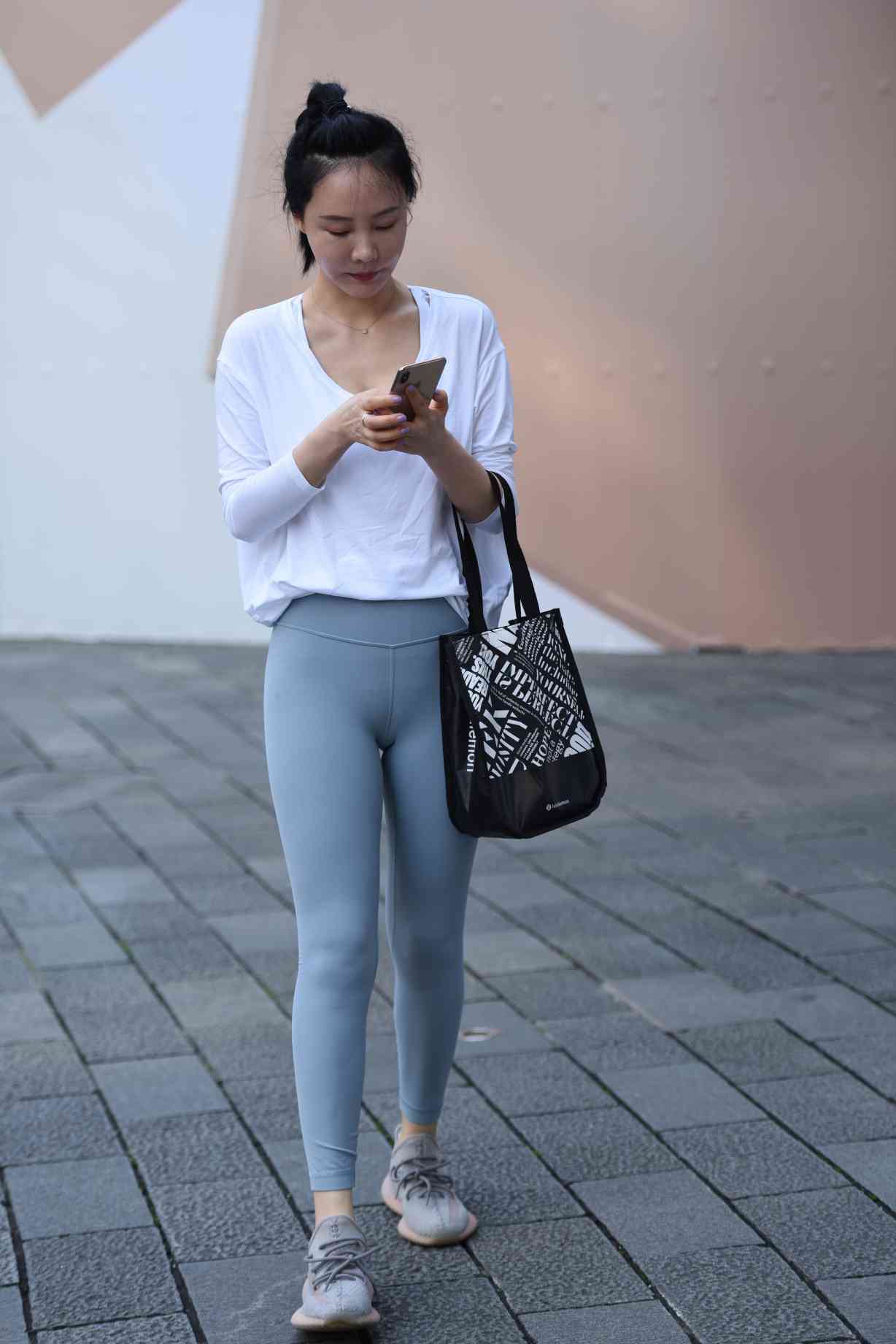 图片[2]-【免费】逛街的小女人【46P】04037-好看哟