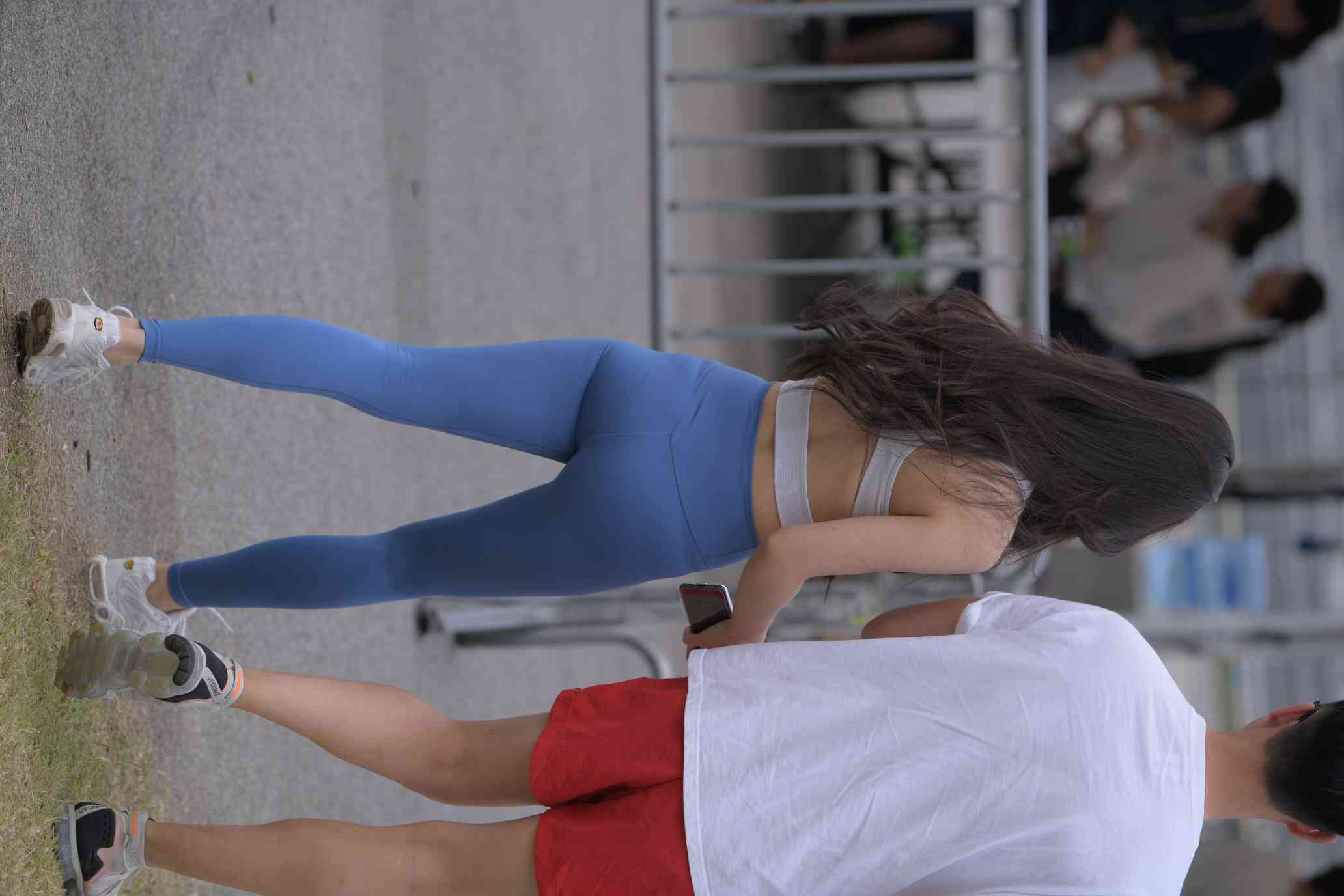 图片[3]-陪男朋友逛街的瑜伽裤女孩【74P】04034-好看哟