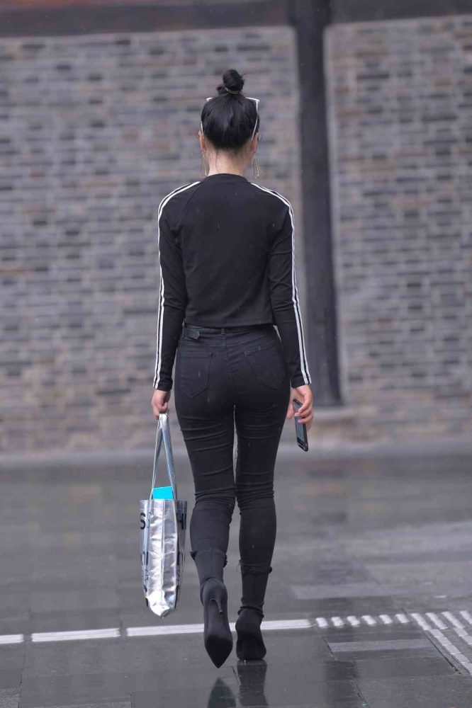 【免费】酷酷的紧身牛仔裤女人【7P】04038-猫爪图