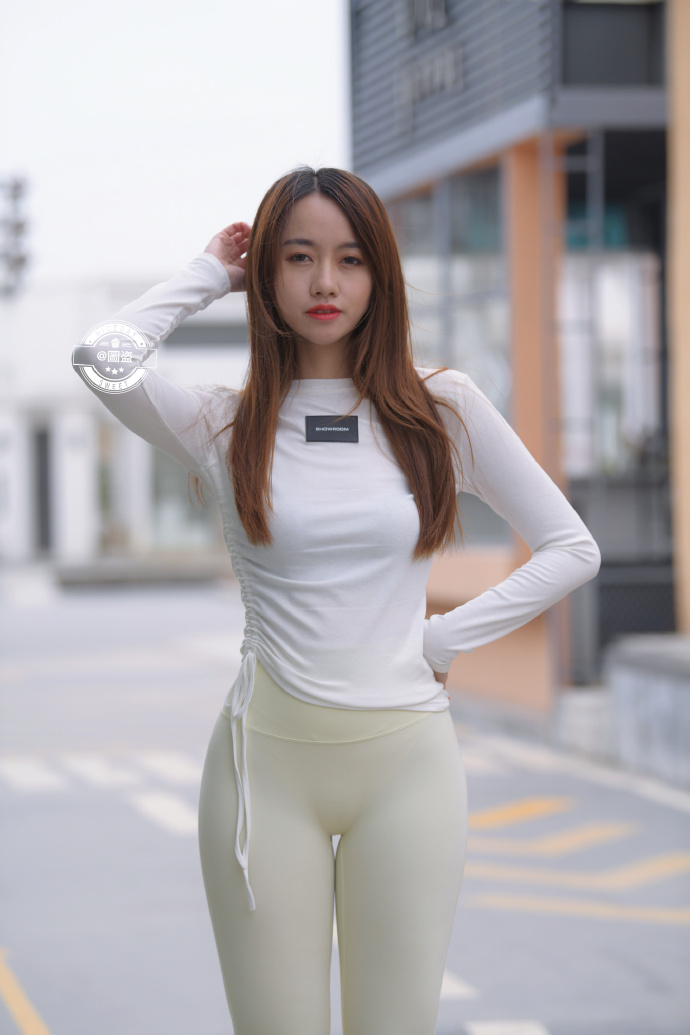 图片[1]-漂亮的白色瑜伽裤女孩 J1441 696P1V-21.4GB-好看哟