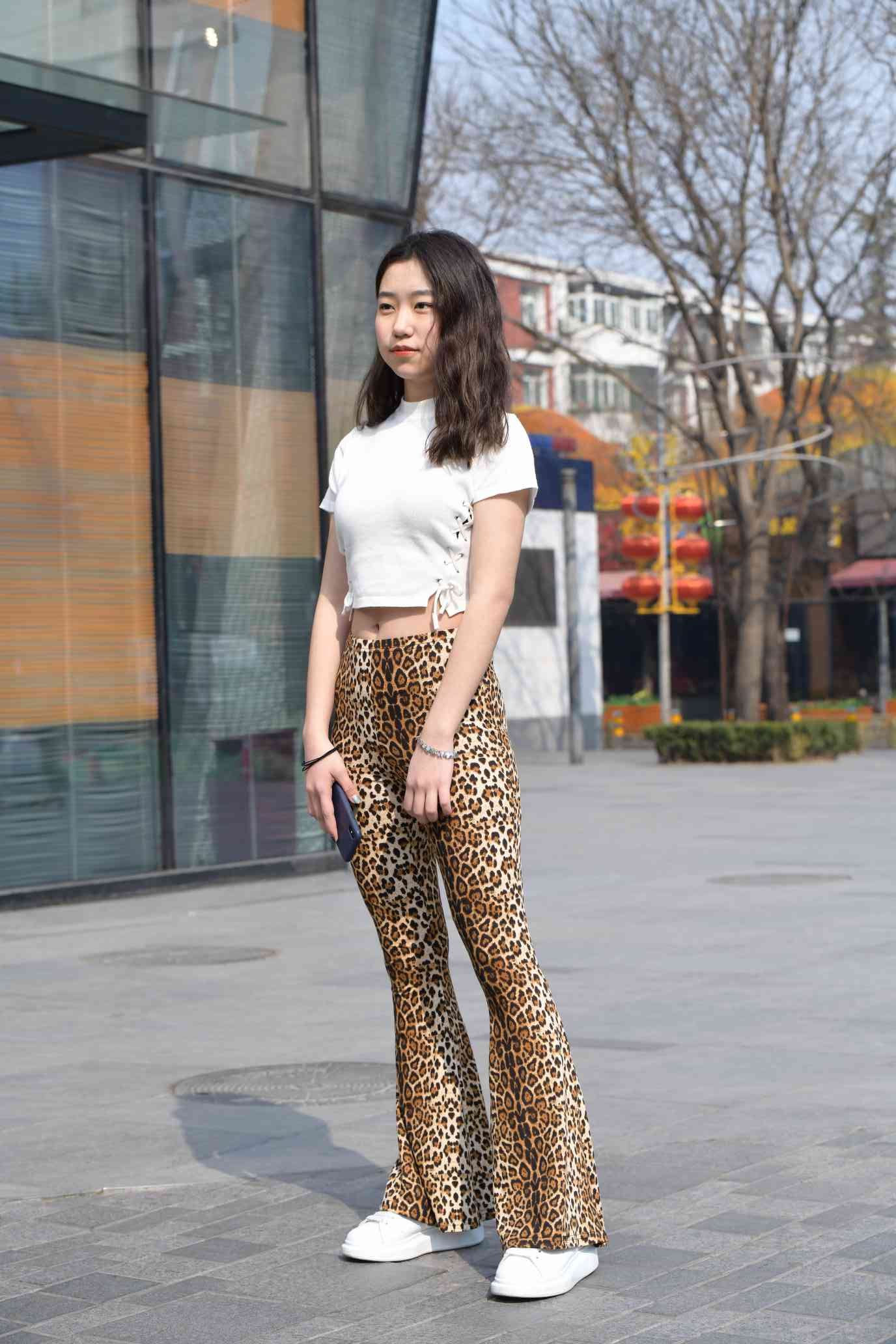 豹纹紧身裤小姑娘【339P】04026-好看哟