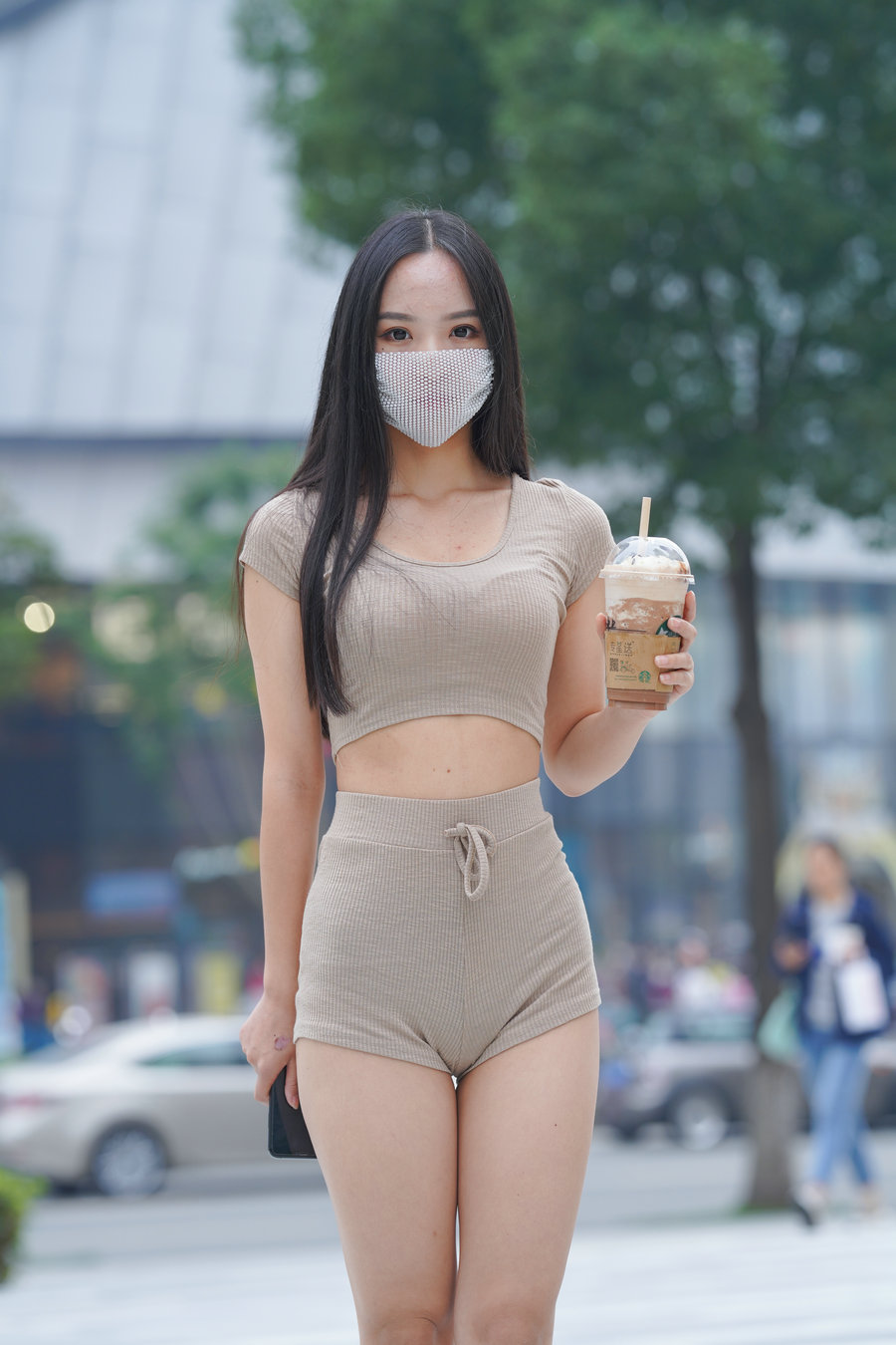 J2027 417P5V-14.9GB-好看哟