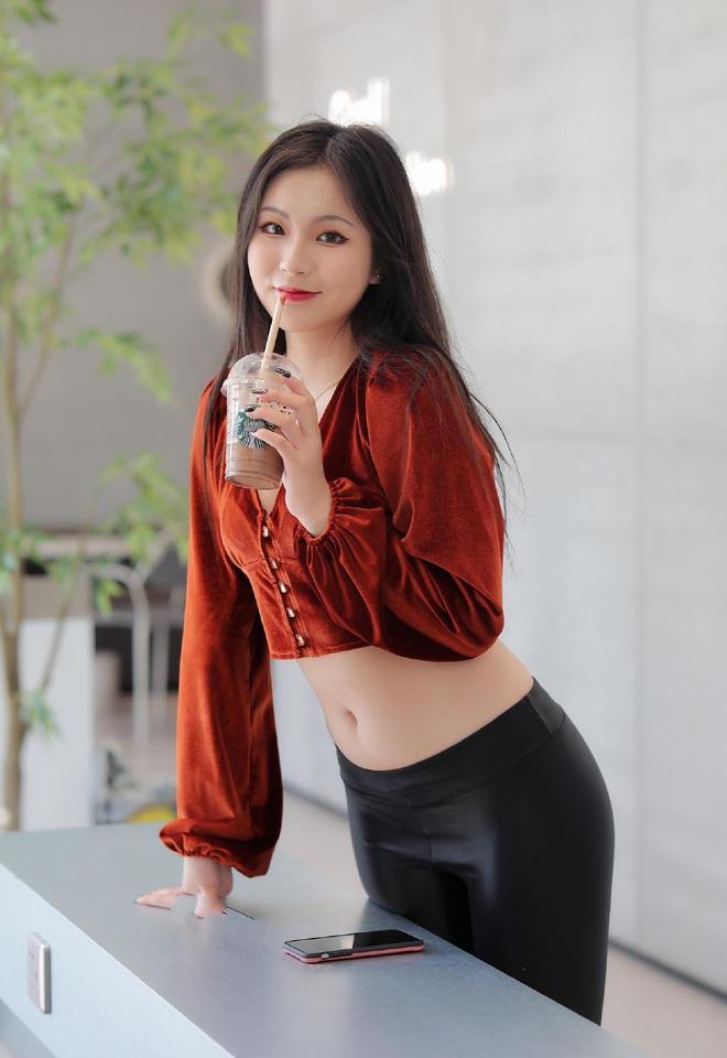 图片[3]-非常甜美的皮裤女孩 J1236 322P11V-16.4GB-好看哟