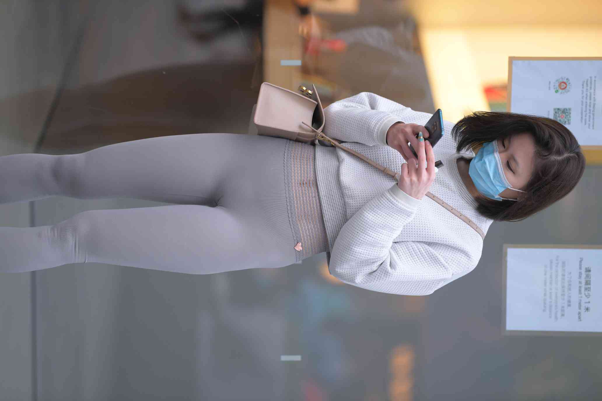 图片[2]-身材很好的短发瑜伽裤姑娘【157P】04015-好看哟