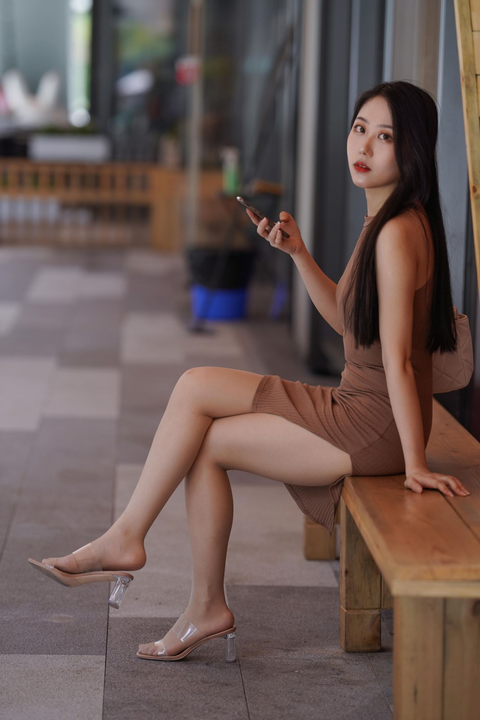 图片[5]-超有女人味的姑娘短裙逛街【400P】00049-好看哟