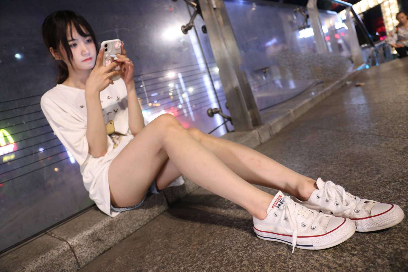 图片[3]-KTV里唱歌的长腿帆布鞋女孩【102P】20015-好看哟