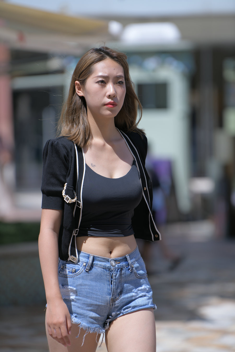 J3207 717P-15.4GB-好看哟