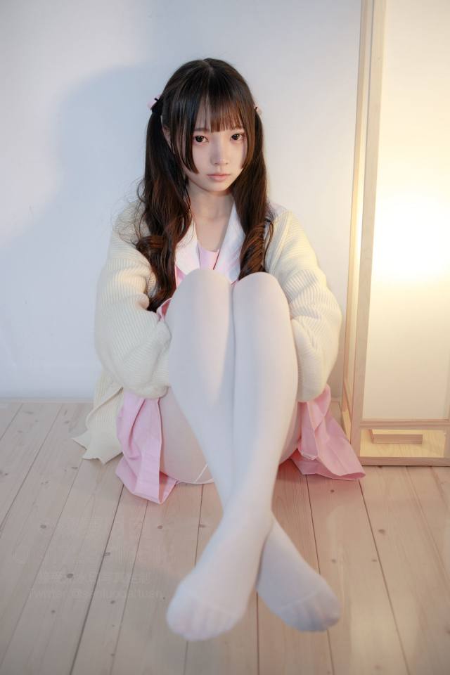 好像有什么心事的白丝双马尾女孩【59P】20022-好看哟