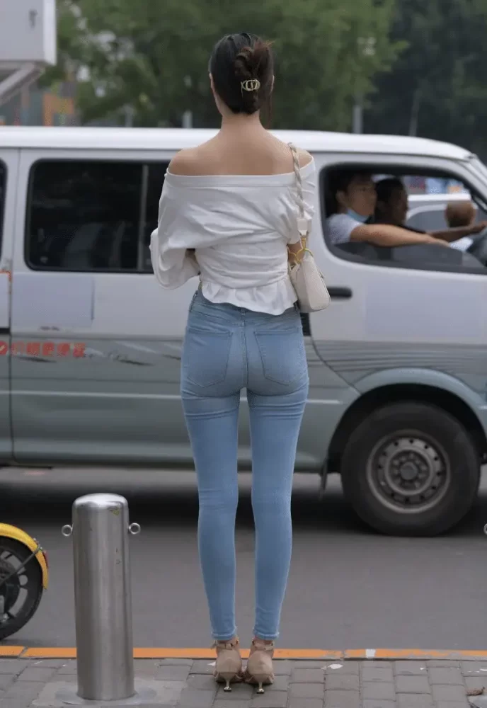 紧身牛仔裤优雅小女人J2238 322P1V-14.1GB-猫爪图