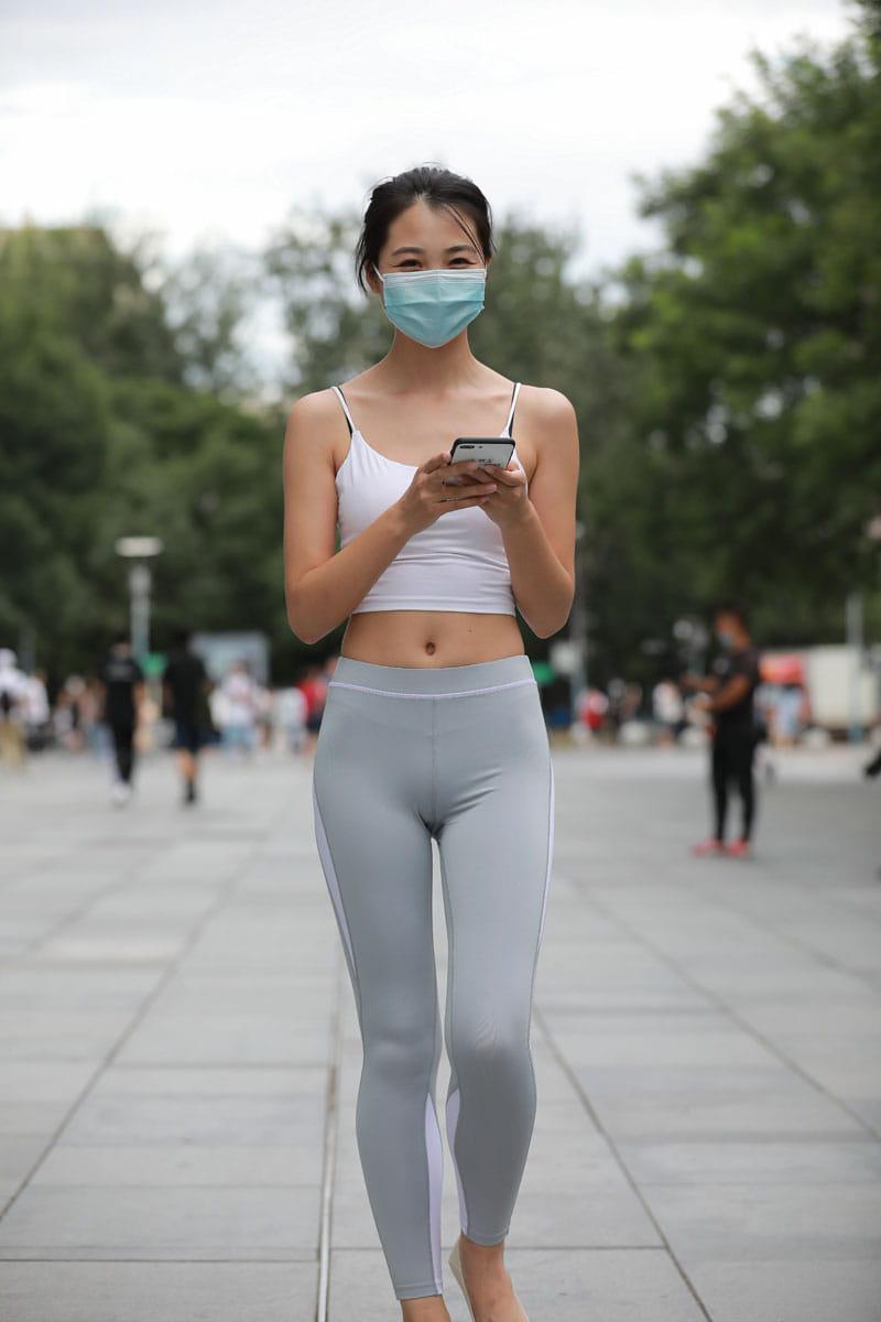 图片[4]-灰色瑜伽裤姑娘笑容超甜 J5074 180P2V-2.15GB-好看哟