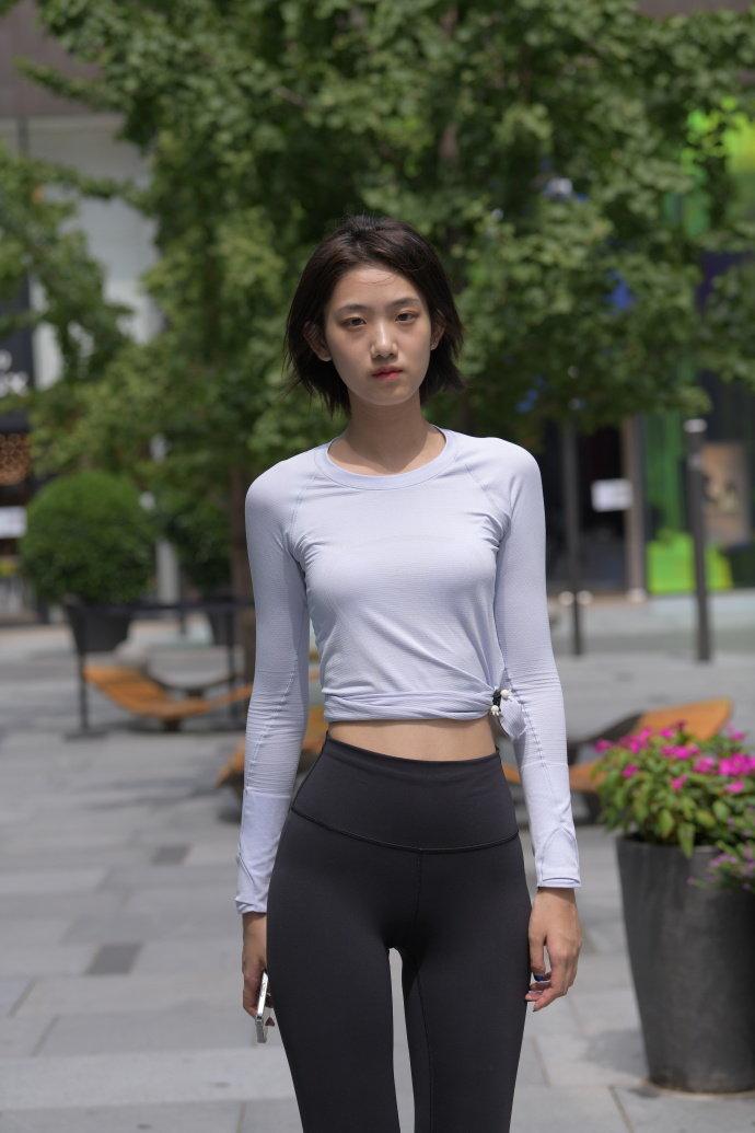 短发长腿的女生J2791 292P-5.71GB-好看哟