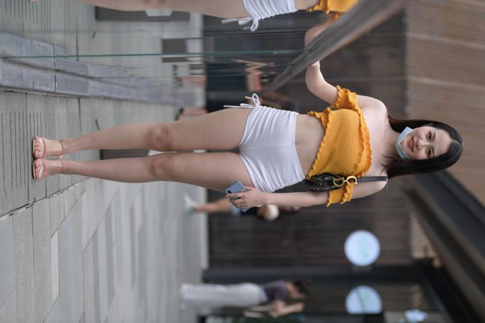 高腰白色短裤的漂亮女孩【767P】00065-猫爪图