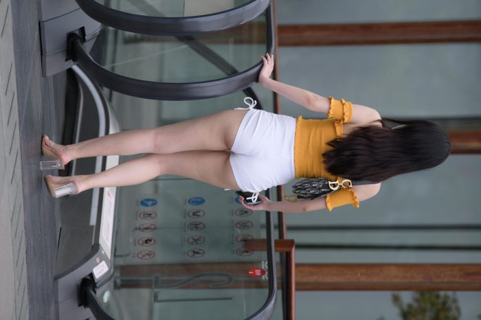 高腰白色短裤的漂亮女孩【767P】00065-猫爪图