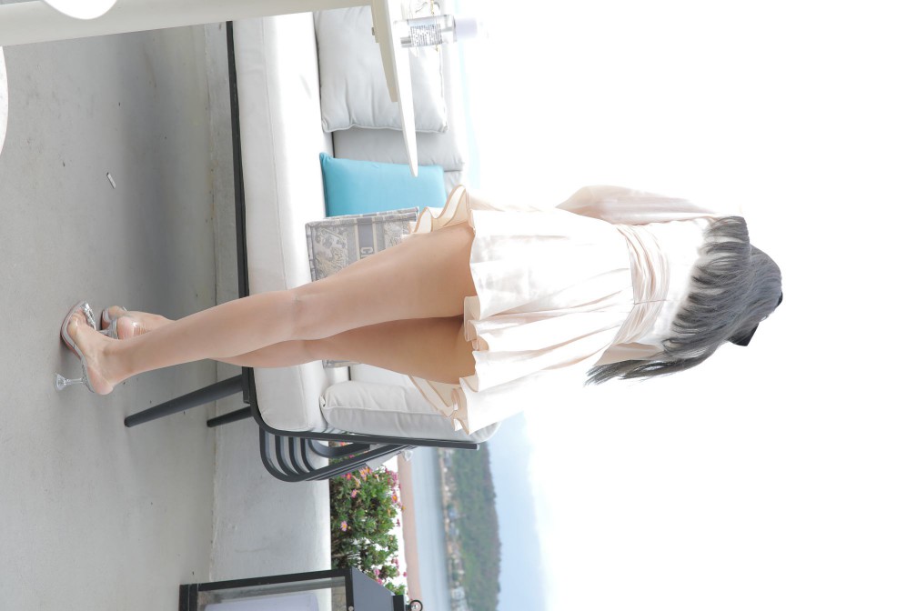 图片[3]-戴黑色蝴蝶结的长发女孩【369P】00027-好看哟