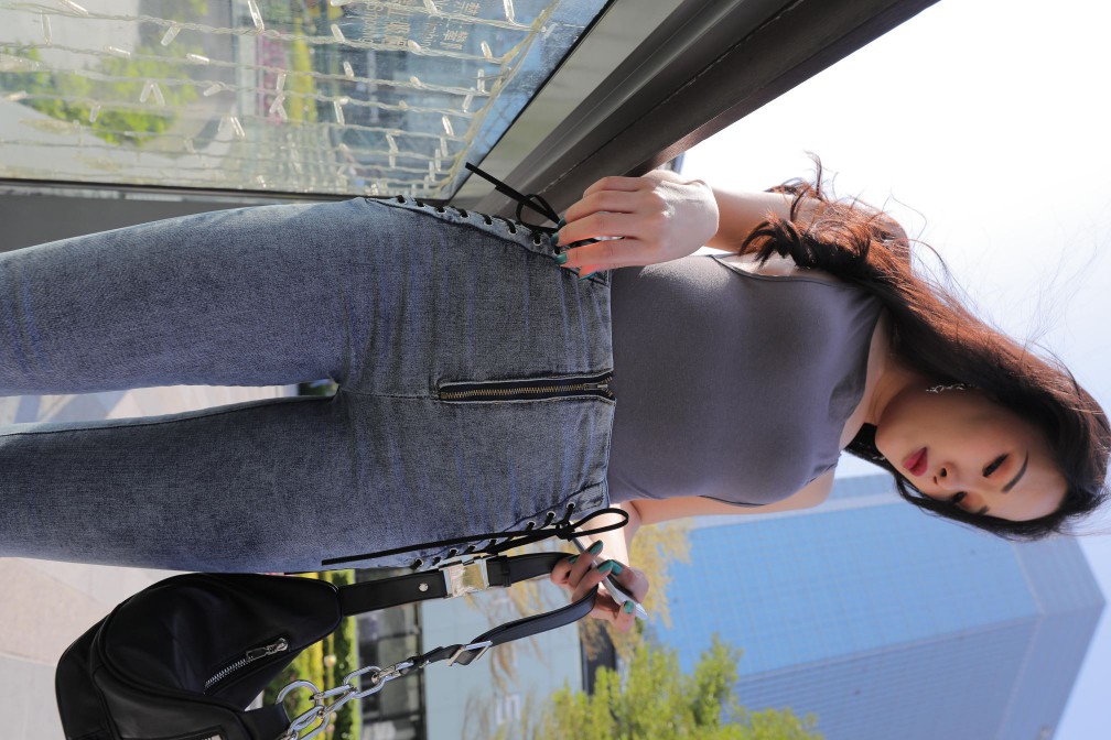 漂亮的紧身牛仔裤长发女孩【474P】00059-好看哟