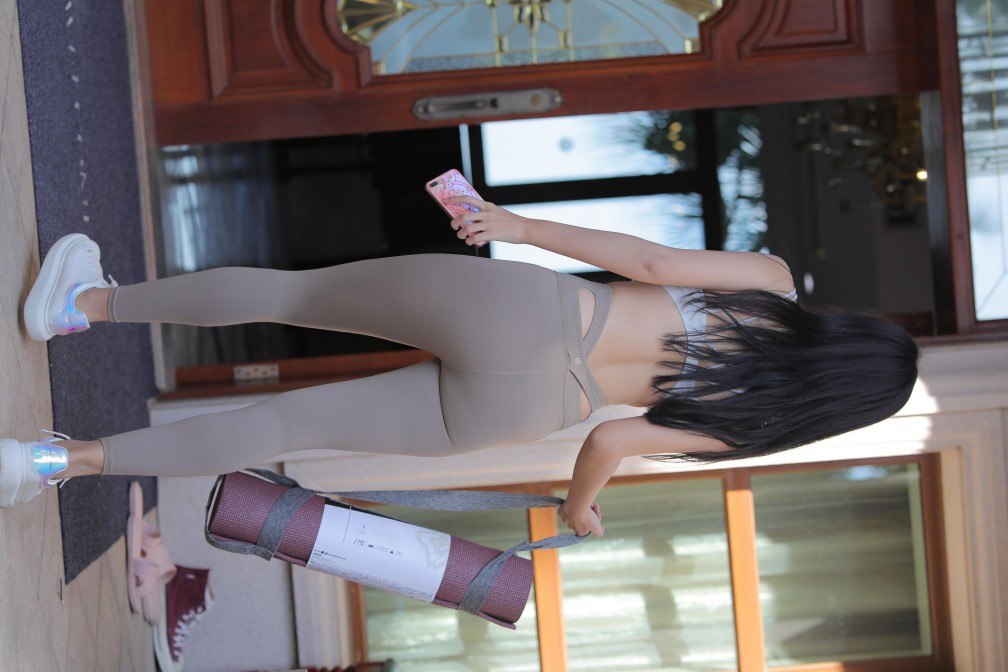 图片[5]-灰色瑜伽裤温柔的女孩【369P】00058-好看哟