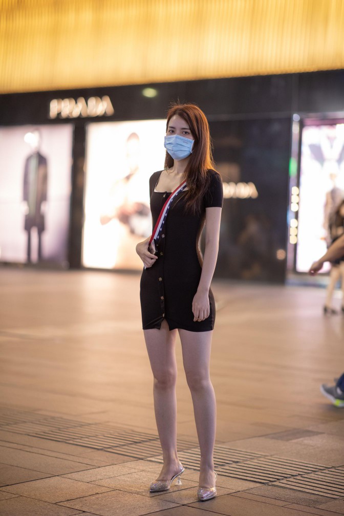 逛商场的黑色包臀裙美丽女孩【385P】00050-好看哟
