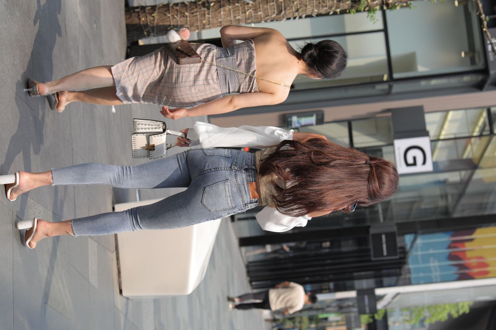 图片[2]-长相甜美的紧身牛仔裤姑娘【114P】00038-好看哟