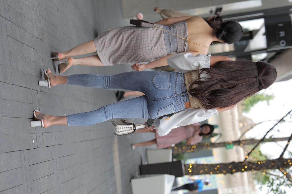 图片[5]-长相甜美的紧身牛仔裤姑娘【114P】00038-好看哟