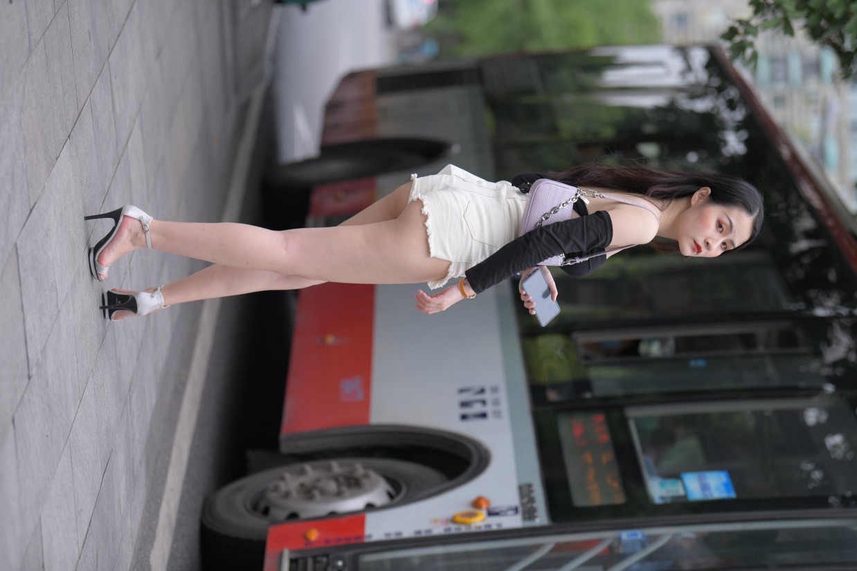 长发飘飘的白色热裤美丽女孩【49P】00029-好看哟