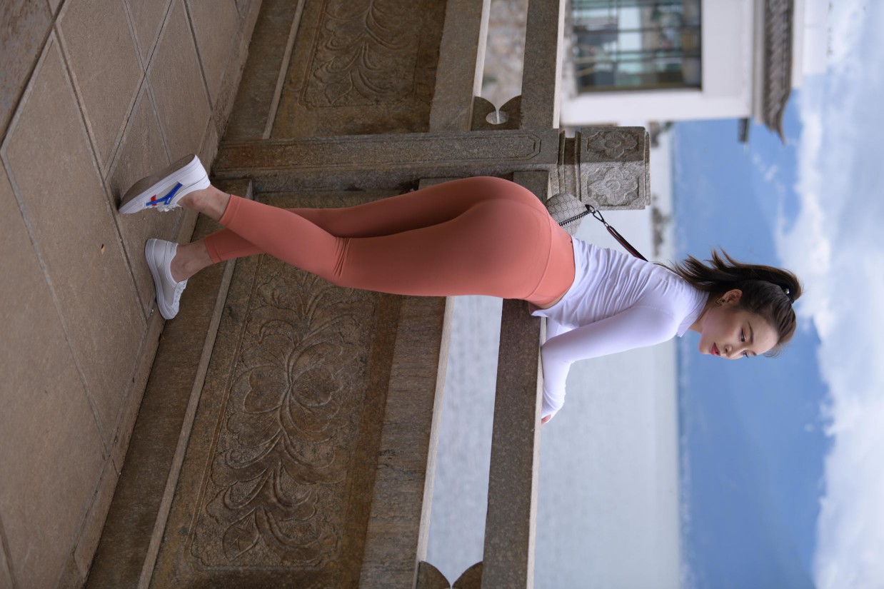 图片[5]-橙色瑜伽裤的高马尾姑娘【615P】00051-好看哟