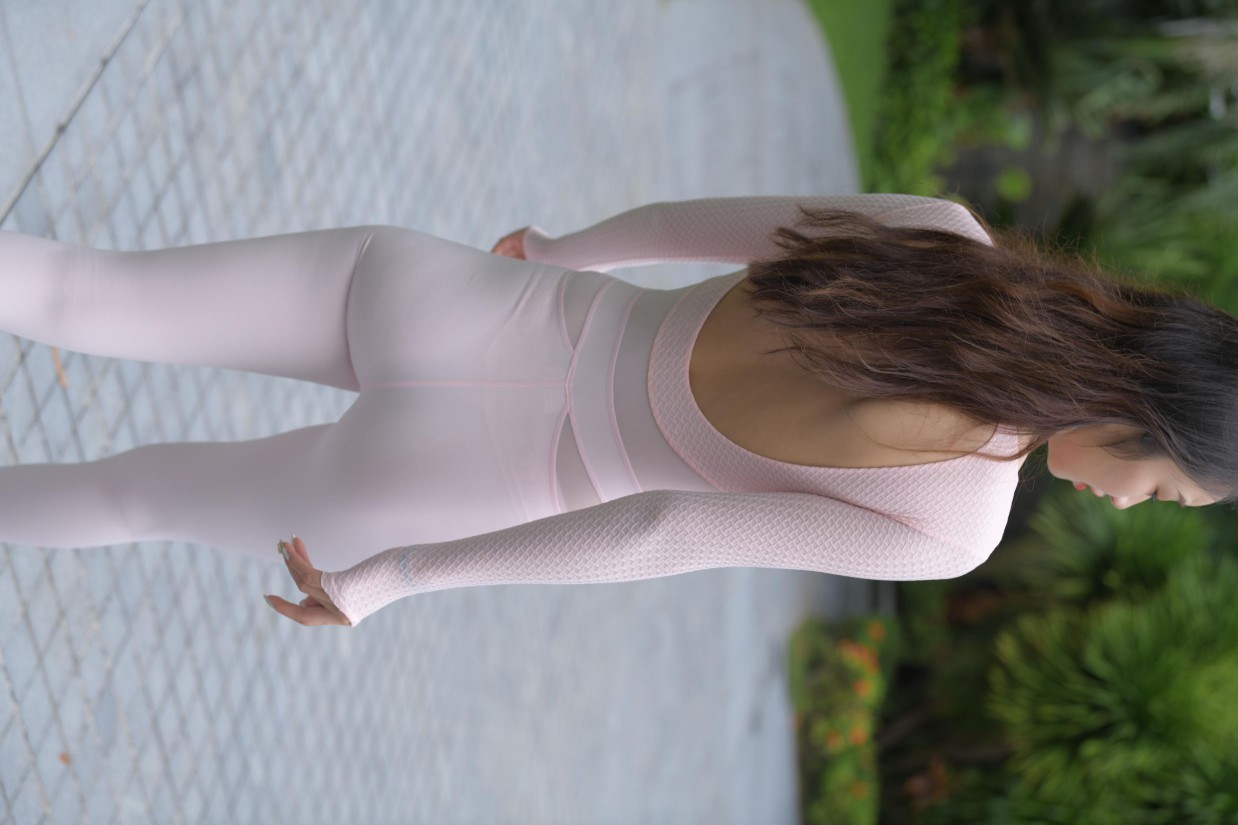 很漂亮眼睛也很大的白色瑜伽裤女孩【249P】00063-好看哟