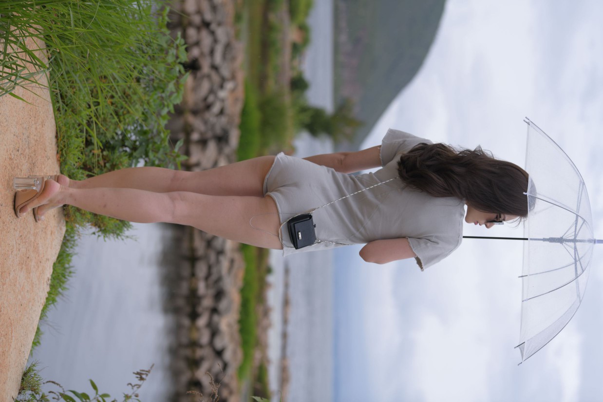 图片[6]-在海边开跑车的连衣短裤女孩【390P】00030-好看哟