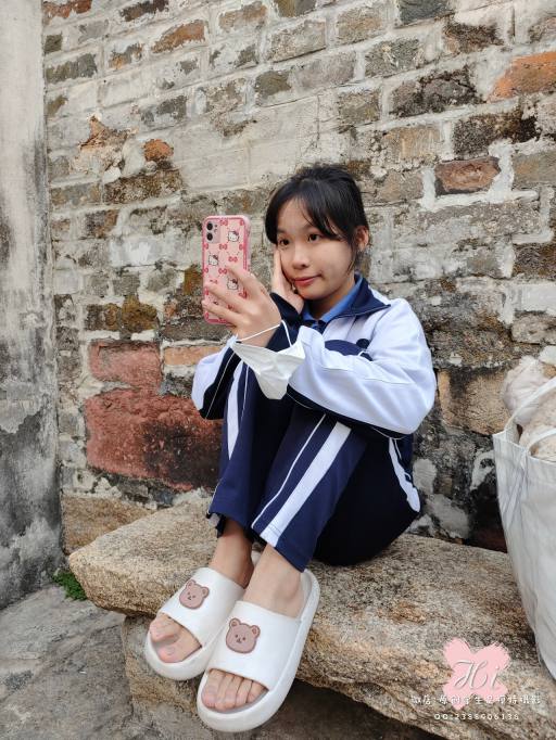 图片[5]-【免费】专心致志玩手机的女孩【42P】20028-好看哟