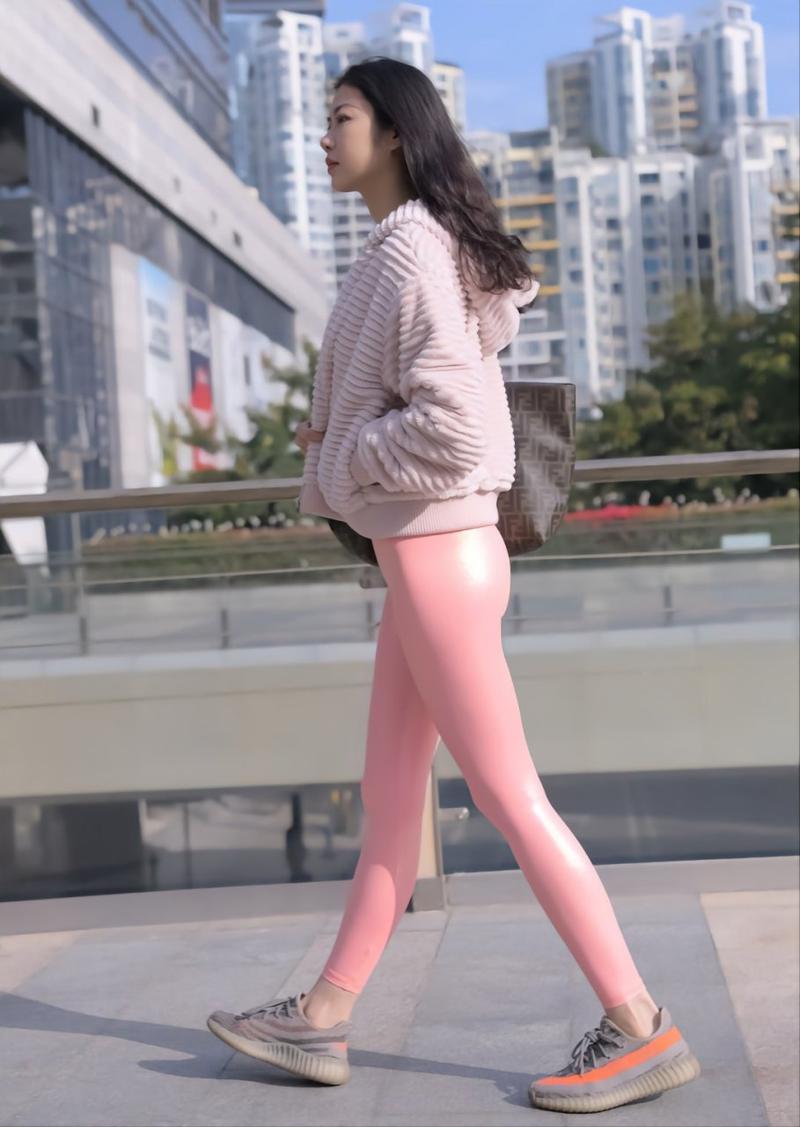 图片[2]-粉红色紧身裤的女孩 J1482 365P2V-18.1GB-好看哟