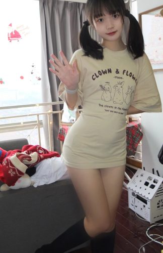 图片[9]-网格丝袜的清纯双马尾小姑娘-好看哟