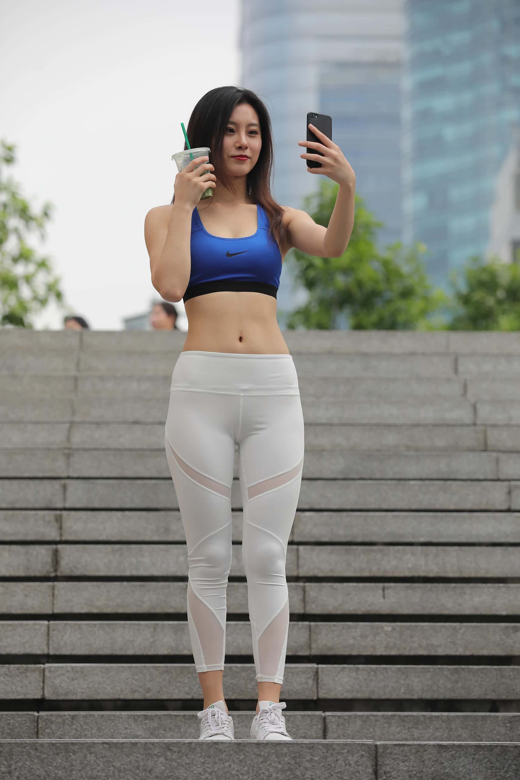 图片[2]-P0118 白色紧身瑜伽裤美女【590P】-猫爪图