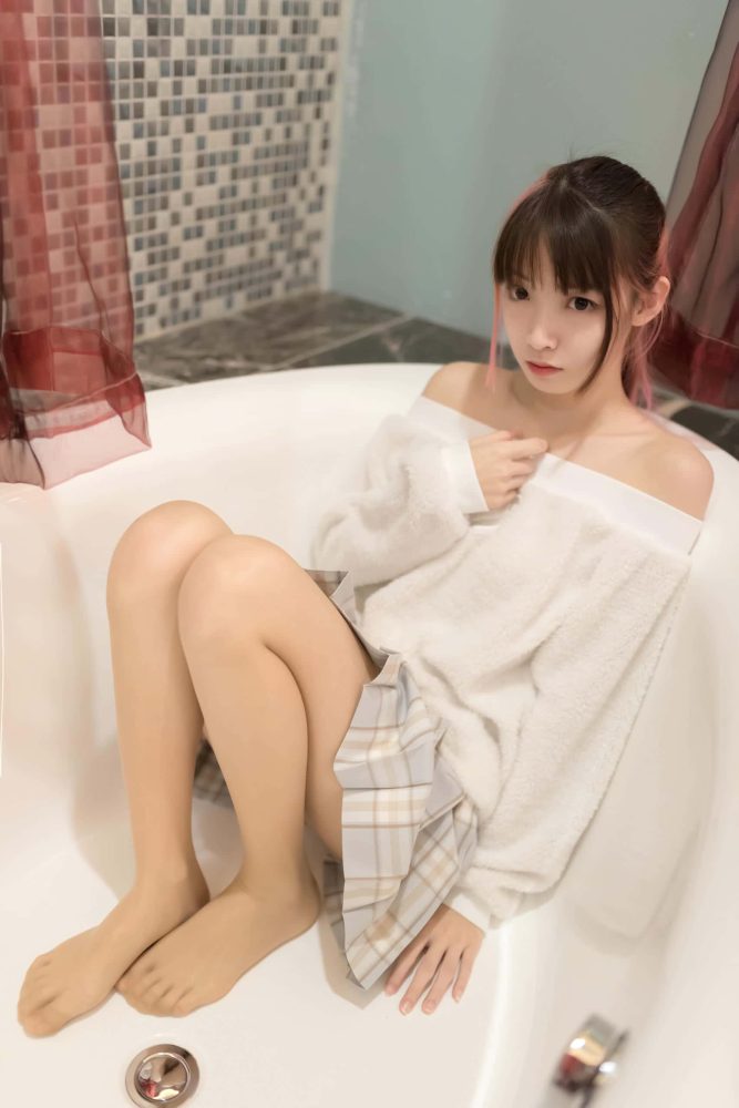 P005281浴缸丝袜脚【49P】-猫爪图